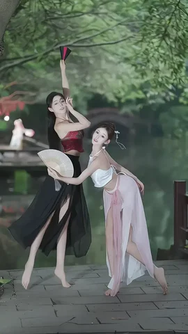我正在做作业爸爸在后面做