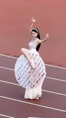 2023年疯马秀完整在线观看