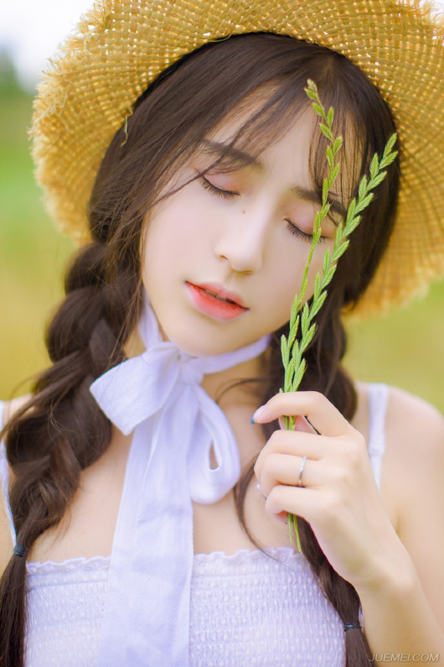 逼尻